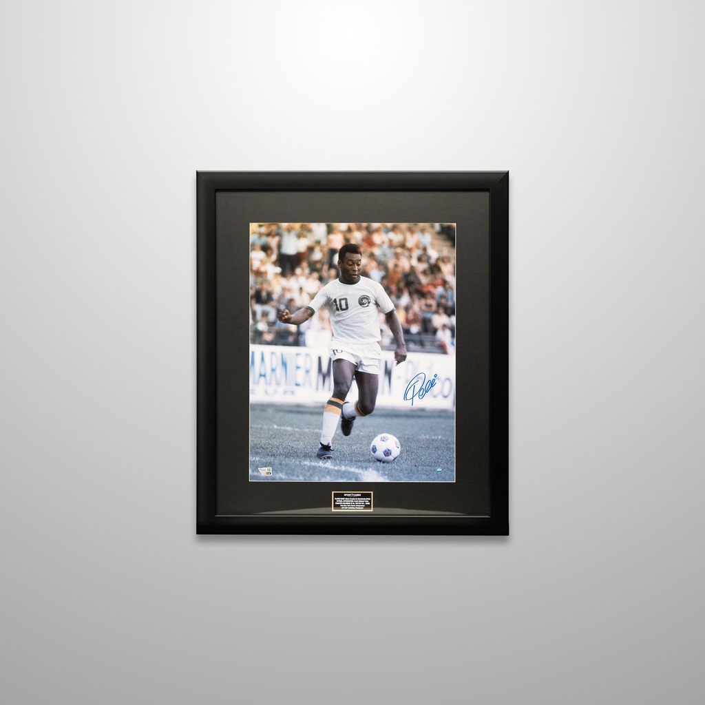 PELE AUTO (COSMOS/DRIBBLING) 16X20 PHOTO