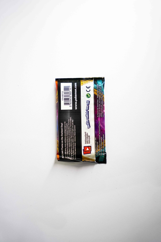 Pokemon Sword & Shield Darkness Ablaze Booster
