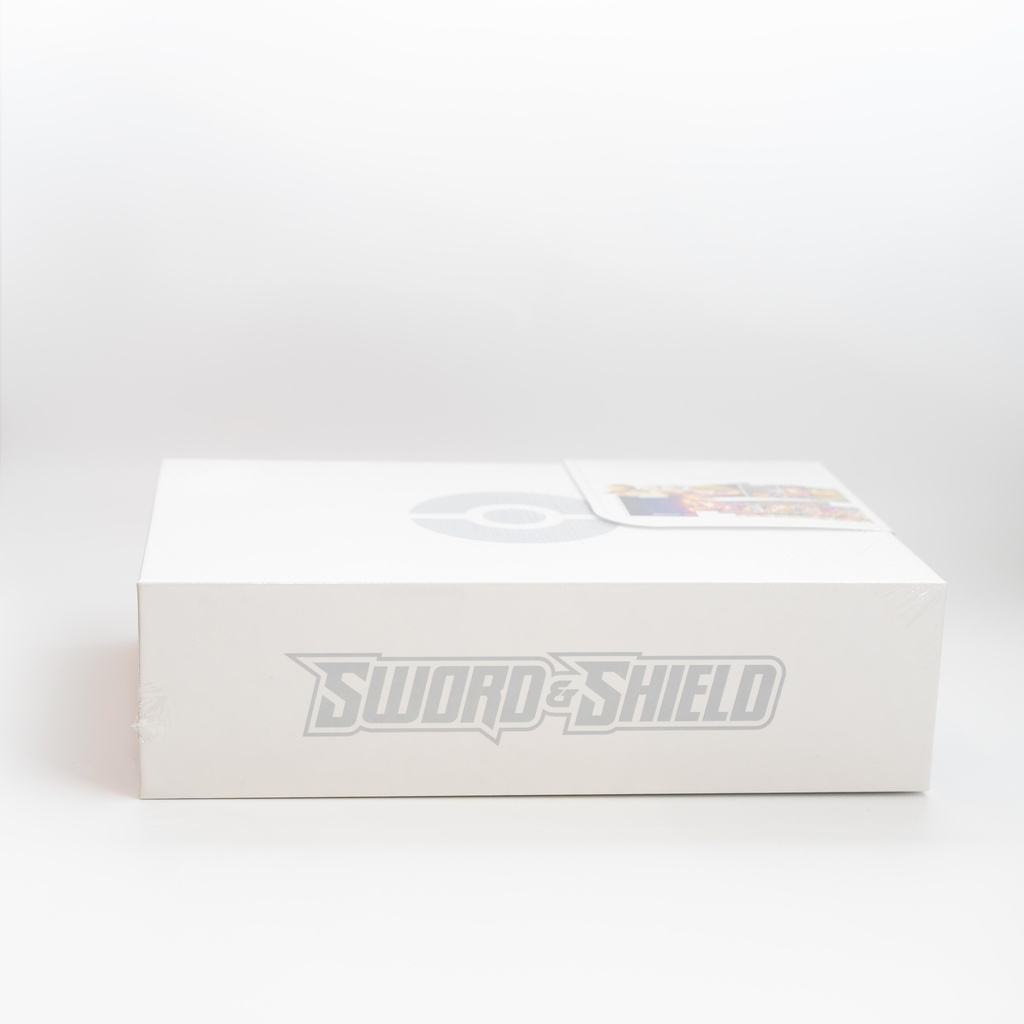 Pokémon Sword and Shield Ultra-Premium Collection Charizard Collection Box