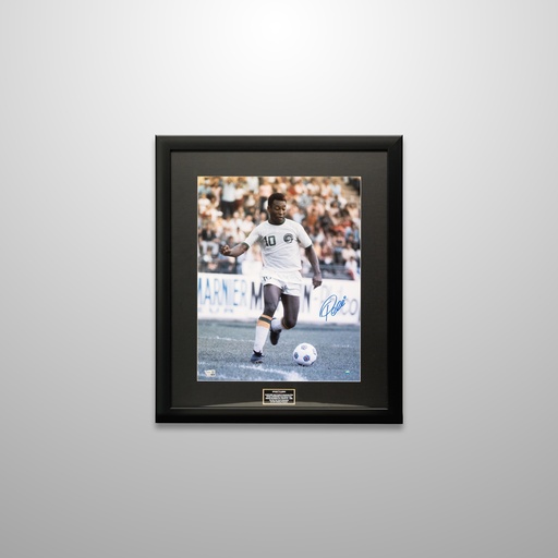 [16SCPE0008] PELE AUTO (COSMOS/DRIBBLING) 16X20 PHOTO