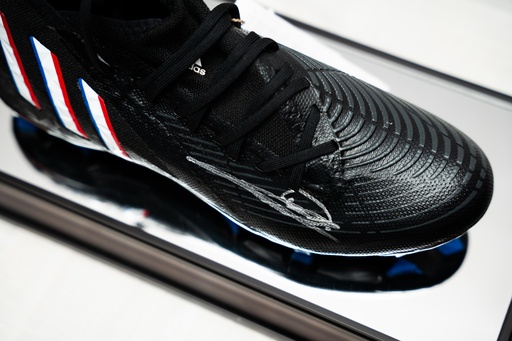 [SHOEZI0001] Zinedine Yazid Zidane - Sign Soccer Shoes  